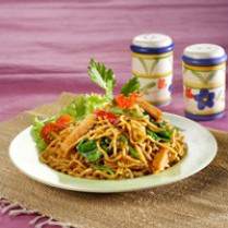 Cara membuat MI GORENG SOSIS AYAM - Resep Masakan Rumahan