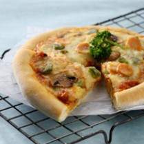 Cara membuat PIZZA AYAM JAMUR BOLOGNAISE - Resep Masakan Rumahan