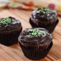 Cara membuat CHOCOLATE ALMOND CUP CAKE - Resep Masakan Rumahan