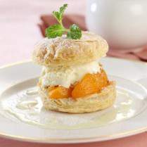 Cara membuat PUFF PASTRY WITH CARAMELIZED PEACH AND ALMOND PRAL - Resep Masakan Rumahan