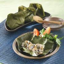Cara membuat PELAS KERANG BUNGKUS DAUN - Resep Masakan Rumahan