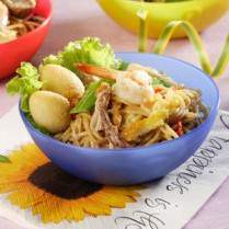 Cara membuat MI GORENG ULANG TAHUN - Resep Masakan Rumahan