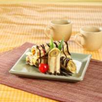 Cara membuat DADAR ISI PISANG MOKA SAUS COKELAT - Resep Masakan Rumahan