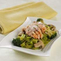 Cara membuat FETTUCINI TOMATO SALMON - Resep Masakan Rumahan