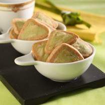 Cara membuat KUKER LAPIS GREENTEA KENARI - Resep Masakan Rumahan