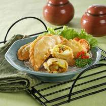 Cara membuat Pastel Isi Ayam Kari - Resep Masakan Rumahan