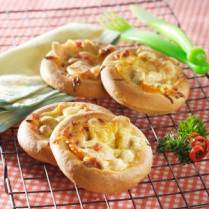Cara membuat Pizza Sosis Mini - Resep Masakan Rumahan