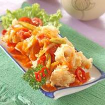 Cara membuat Cumi Goreng Tepung Saus Padang - Resep Masakan Rumahan