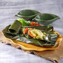 Cara membuat Pepes Usus Bumbu Kuning - Resep Masakan Rumahan