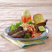 Cara membuat Lele Goreng Kuning Sambal Matah - Resep Masakan Rumahan