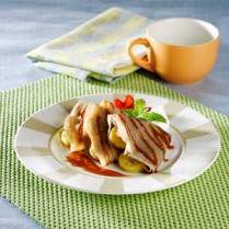 Cara membuat Crepe Isi Pisang Karamel - Resep Masakan Rumahan