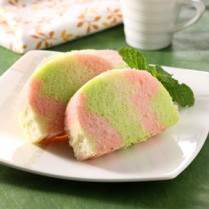 Cara membuat Bolu Kukus Pelangi - Resep Masakan Rumahan