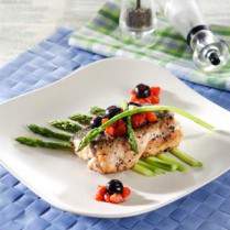 Cara membuat Seared Salmon In Berries Sauce - Resep Masakan Rumahan