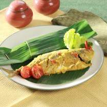 Cara membuat Pepes Kembung Bumbu Kuninmg - Resep Masakan Rumahan