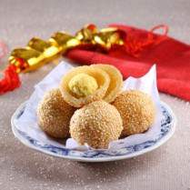 Cara membuat Onde-Onde Isi Kacang - Resep Masakan Rumahan