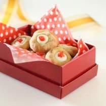 Cara membuat Cherry Chocolate Kisses - Resep Masakan Rumahan