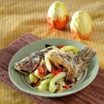 Cara membuat Mujair Cah Timun - Resep Masakan Rumahan