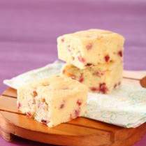 Cara membuat Strawberry Yoghurt Cake - Resep Masakan Rumahan