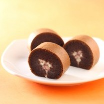 Cara membuat Cotton Cake Ketan Hitam Gulung - Resep Masakan Rumahan