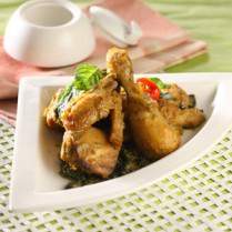 Cara membuat Ayam Kemangi Bumbu Kuning - Resep Masakan Rumahan
